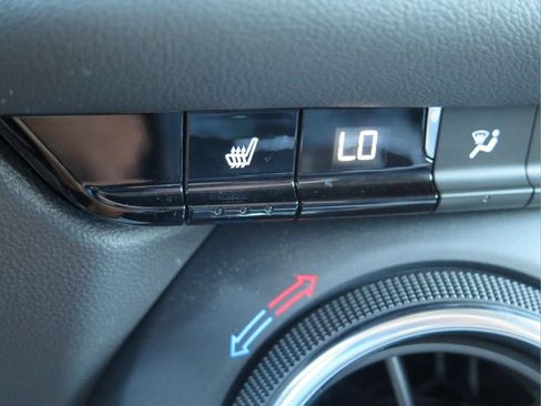 Used 2023 Chevrolet Blazer LT FWD image 16