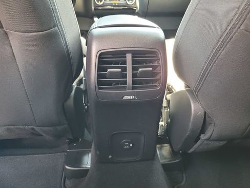 Certified 2022 Ford Escape SE w/ SE Sport Appearance Package FWD image 15