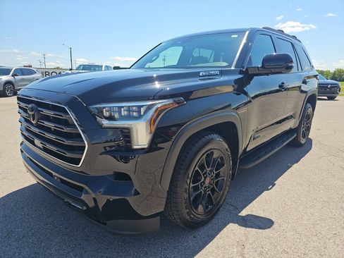 Used 2025 Toyota Sequoia Limited AWD/4WD image 7