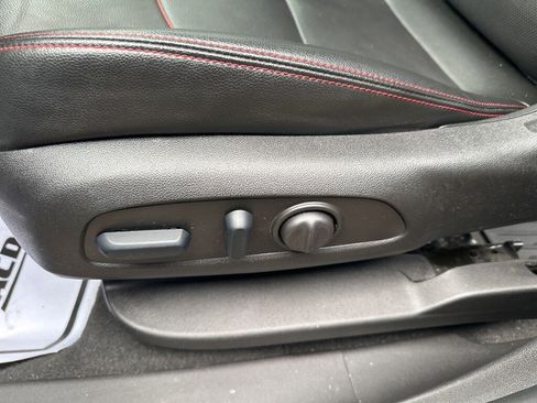 Used 2024 Chevrolet Equinox RS w/ RS Leather Package image 19