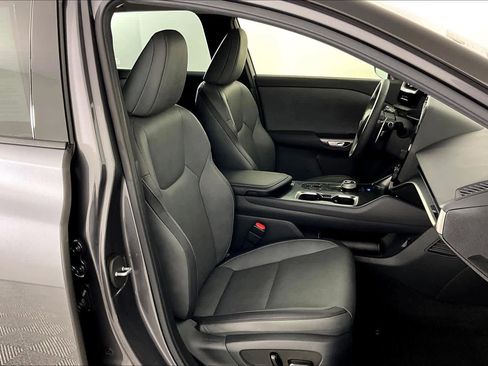 Used 2023 Lexus RZ 450e Premium image 8