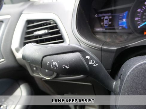 Used 2022 Ford Edge SEL w/ Sport Appearance Package AWD/4WD image 3