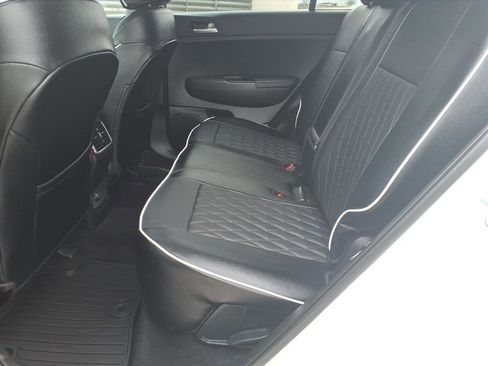 Used 2021 Kia Sportage LX image 17