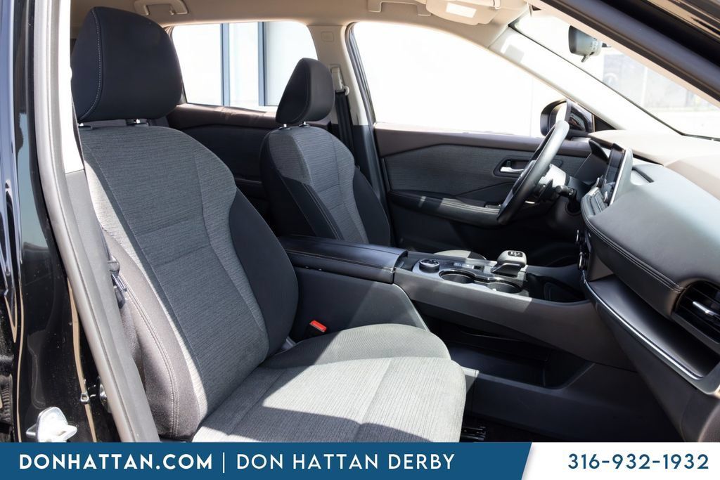Used 2023 Nissan Rogue SV AWD/4WD image 17