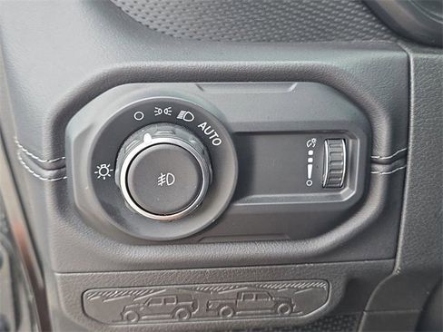 Certified 2025 Jeep Wrangler Unlimited Rubicon image 15