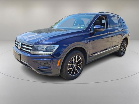 Used 2021 Volkswagen Tiguan SE w/ Panoramic Sunroof Package AWD/4WD image 5