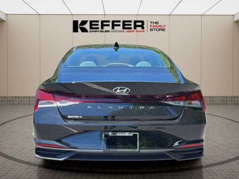 Used 2021 Hyundai Elantra SEL FWD image 4
