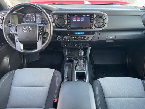 Used 2021 Toyota Tacoma TRD Off-Road w/ Technology Package AWD/4WD image 28