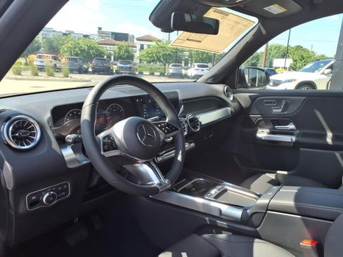 New 2025 Mercedes-Benz GLB 250 4MATIC image 15
