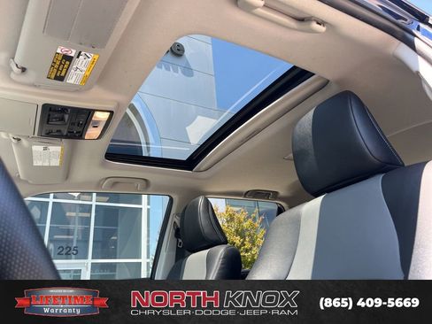 Used 2022 Toyota 4Runner SR5 Premium w/ Moonroof Package AWD/4WD image 12