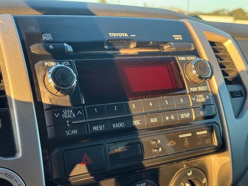 Used 2012 Toyota Tacoma 4x4 Double Cab image 37