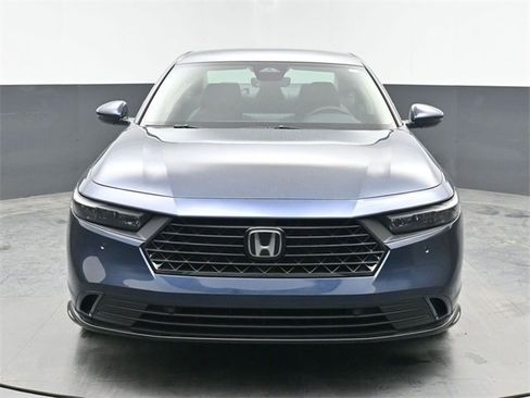 Used 2025 Honda Accord EX-L image 3