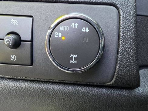 Used 2008 Chevrolet Avalanche LT AWD/4WD image 12
