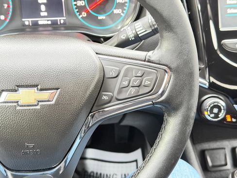 Used 2017 Chevrolet Cruze Premier FWD image 61