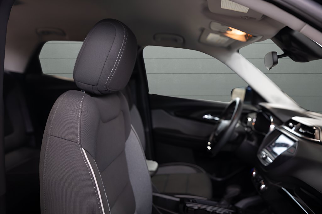 Used 2023 Chevrolet TrailBlazer LT FWD image 72