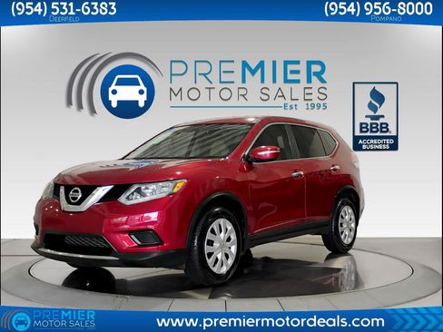 Used 2015 Nissan Rogue S FWD image 1