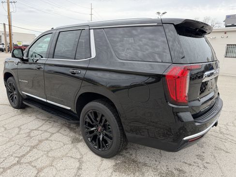 Used 2021 GMC Yukon SLT w/ SLT Luxury Plus Package image 5