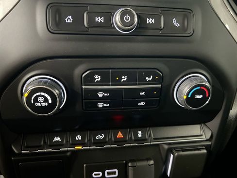 Used 2023 Chevrolet Silverado 1500 Custom AWD/4WD image 16