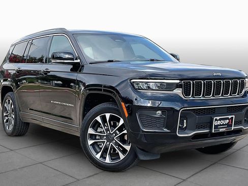 Used 2021 Jeep Grand Cherokee L Overland w/ Luxury Tech Group IV AWD/4WD image 3