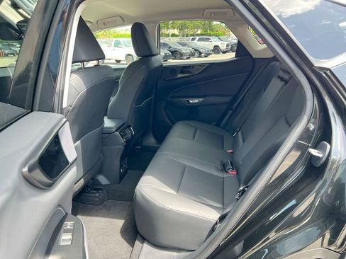 Certified 2025 Lexus NX 250 FWD w/ Accessory Package (Z1) image 18
