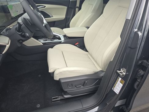New 2025 Audi Q5 Premium Plus image 18