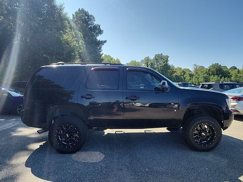 Used 2009 Chevrolet Tahoe LT w/ Luxury Package AWD/4WD image 6