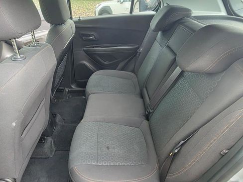 Used 2018 Chevrolet Trax LS image 37