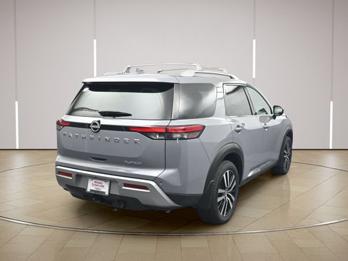 Certified 2025 Nissan Pathfinder Platinum w/ Cargo Package FWD image 7