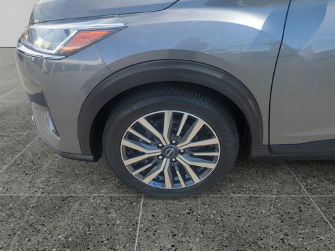 Used 2024 Nissan Kicks SV image 14