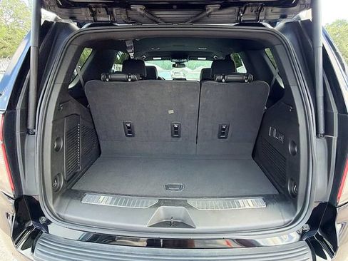 Used 2024 Chevrolet Tahoe Premier AWD/4WD image 11