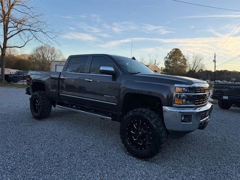 Used 2016 Chevrolet Silverado 2500 LTZ w/ Duramax Plus Package image 10