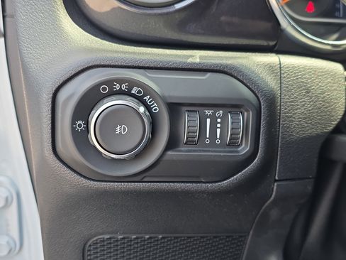 Used 2021 Jeep Wrangler Unlimited Sport AWD/4WD image 24