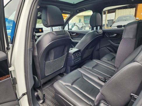 Used 2017 Audi Q7 3.0T Premium AWD/4WD image 22