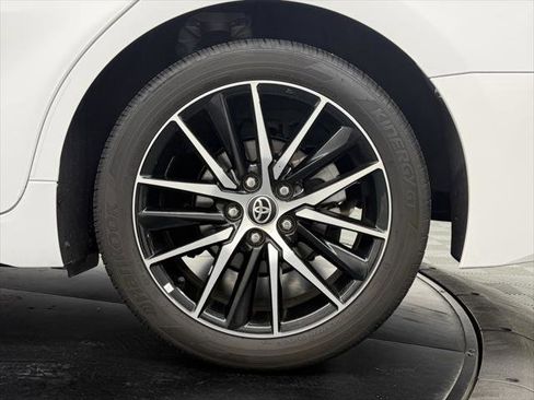 Used 2024 Toyota Camry SE image 12