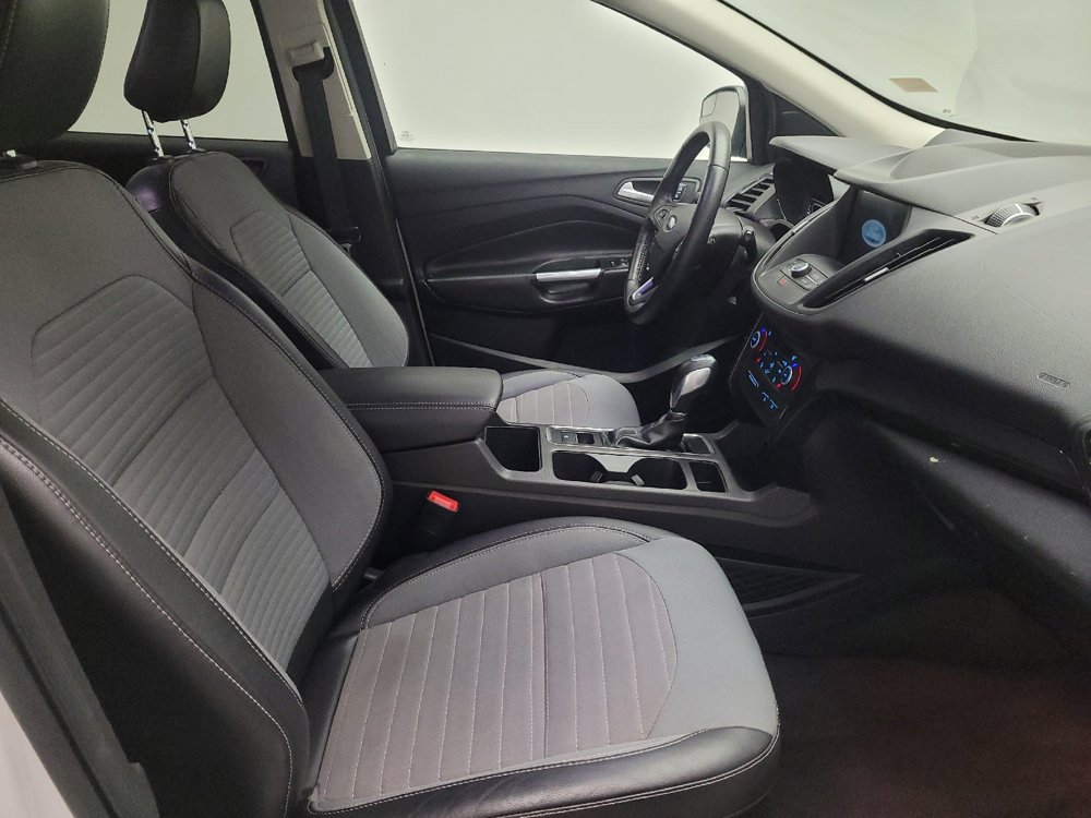 Used 2019 Ford Escape SE FWD image 21