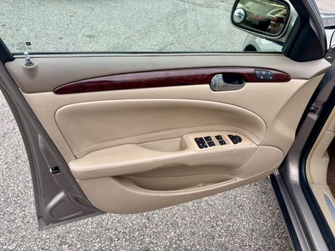 Used 2006 Buick Lucerne CXL w/ Luxury Package image 9