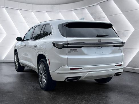 Used 2025 Buick Enclave Avenir AWD/4WD image 21