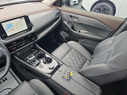 Used 2023 Nissan Rogue Platinum w/ Platinum Premium Package image 31