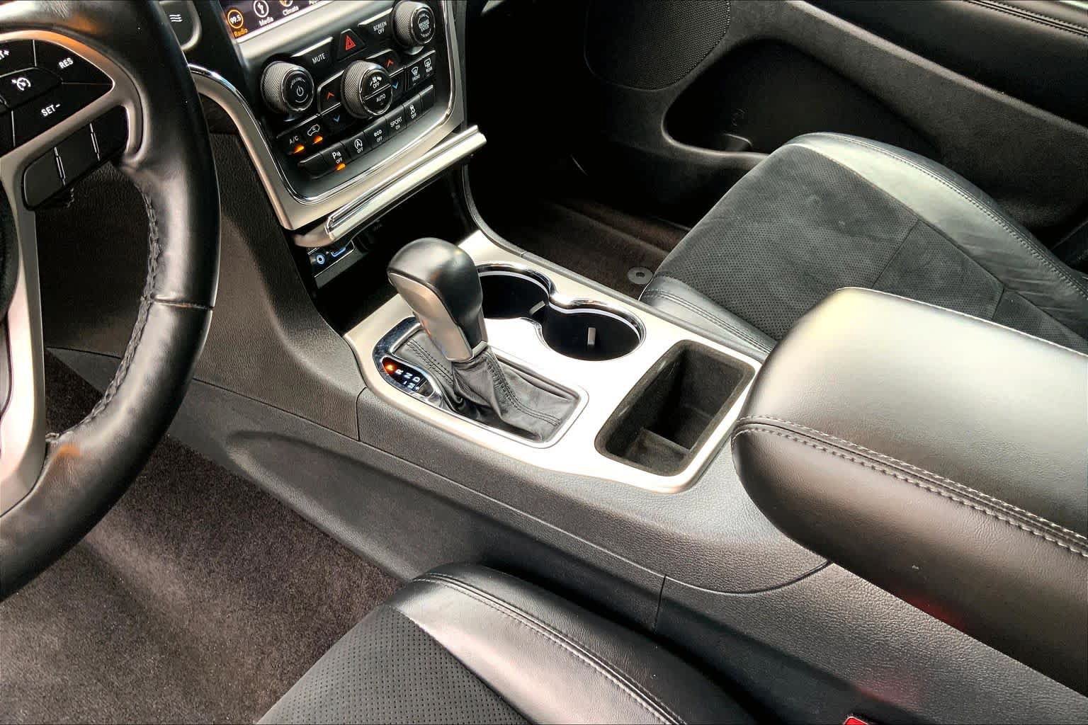 Used 2018 Jeep Grand Cherokee Altitude RWD image 17