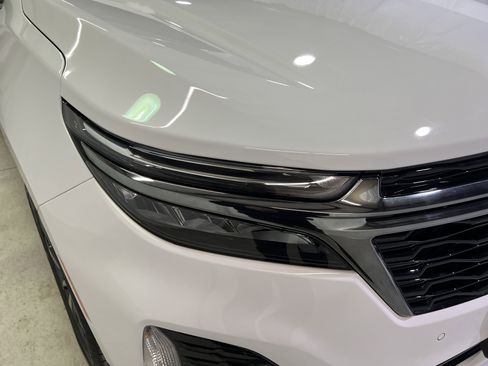 Used 2022 Chevrolet Equinox RS w/ RS Leather Package image 5