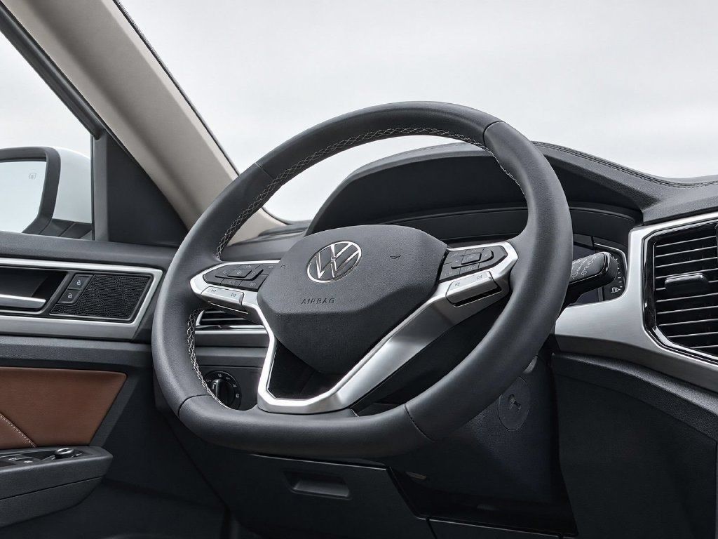 Used 2023 Volkswagen Atlas SE w/ Black Wheel Package AWD/4WD image 30