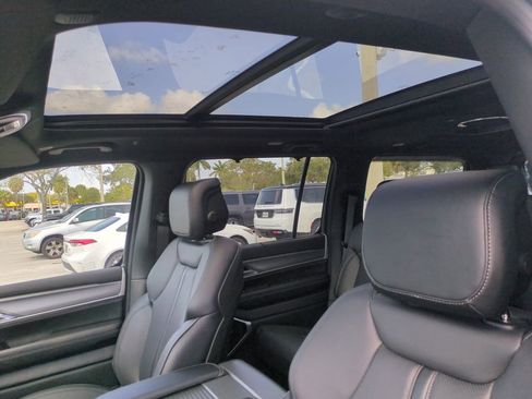 New 2026 Jeep Grand Wagoneer Limited AWD/4WD image 22