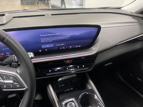 Used 2025 Buick Envision Preferred image 38