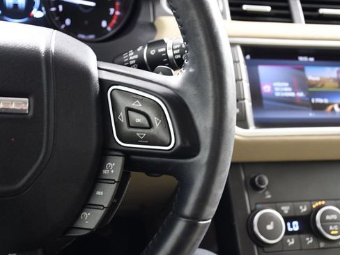 Used 2018 Land Rover Range Rover Evoque SE AWD/4WD image 29