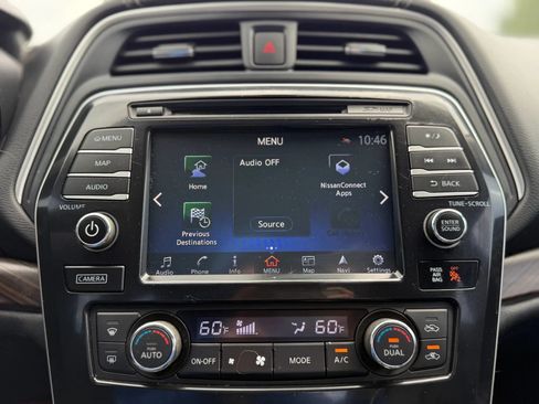 Used 2016 Nissan Maxima Platinum w/ Interior Lighting Package FWD image 27