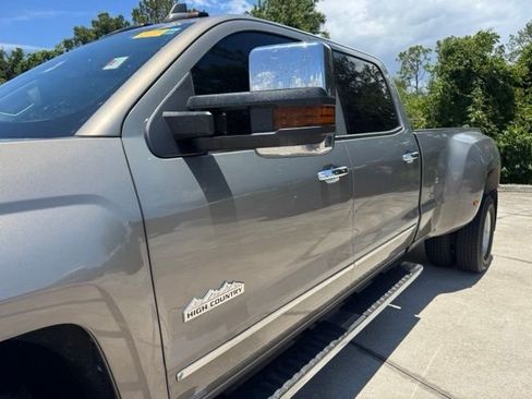 Used 2017 Chevrolet Silverado 3500 High Country w/ Duramax Plus Package AWD/4WD image 17