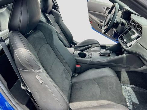 Certified 2024 Nissan Z Performance w/ Floor Mat Package RWD image 19