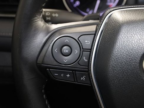 Used 2020 Toyota Camry SE image 28