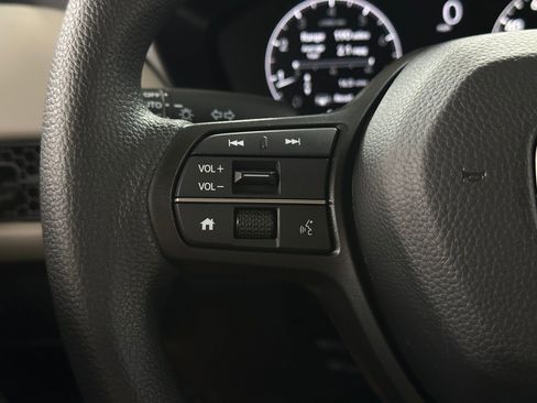 New 2026 Honda HR-V LX image 16