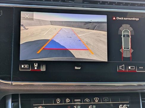 Used 2021 Audi Q8 Prestige w/ Prestige Package image 19